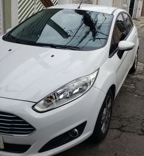 Ford Fiesta 1.6 16V Flex Aut. 5P 2014