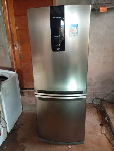 Vendo Geladeira Brastemp Inverse 443Litros, 110Volts FrostFree e Com 3 Meses de Garantia