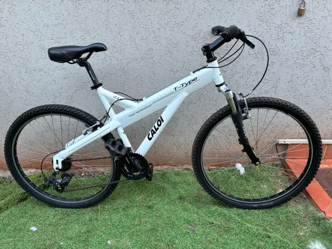 Caloi T-Type branca aro 26