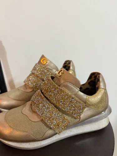 tênis carmen steffens dourado 36
