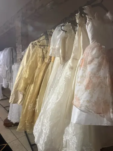 Vestidos para noivas e todo acervo de ateliê grande oportunidade