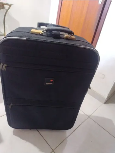 Mala grande para viagem, excelente estado, valor 120.00reais
