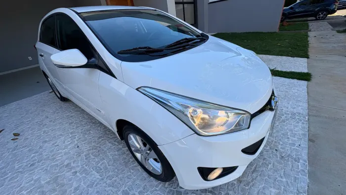 Hyundai HB20 Premium 1.6 Flex 16V Mec. 2014