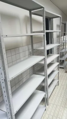 Prateleira boa , 2M por 30 , 250 reais, 2 M por 40 , 350 reais