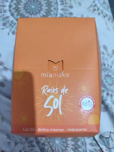 Brilho labial de frutas