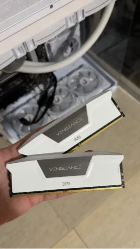 Memória ram ddr5 5600mhz 2x32GB(64GB) cl40 Vengeance Branca Rgb