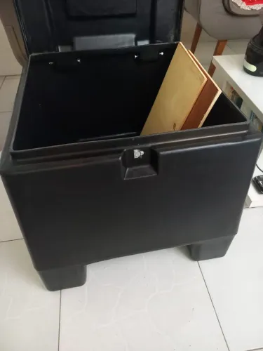 Baú 140L para moto NOVO Nunca usado. Encaixe Universal.