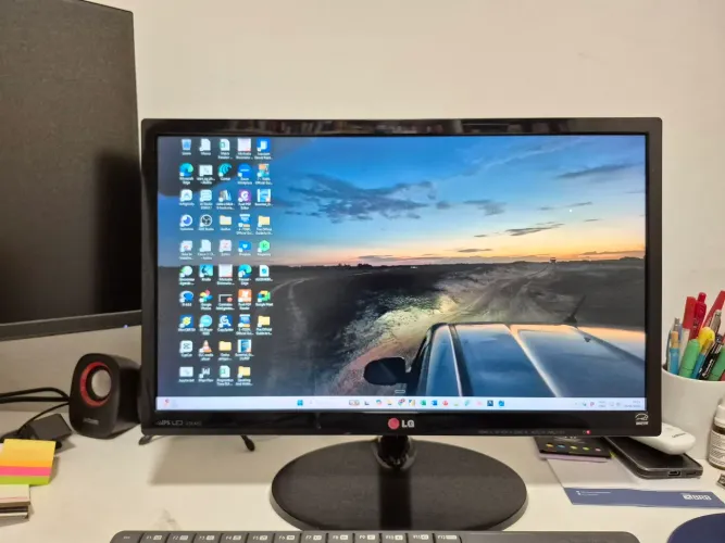 Monitor LG 21,5 Imperdível!!! (22EA53)