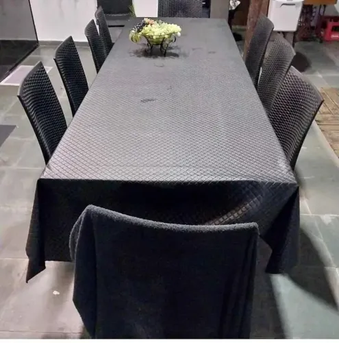 Mesa madeira maciça com 10 cadeiras 