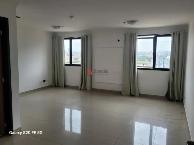Sala comercial na Penha.