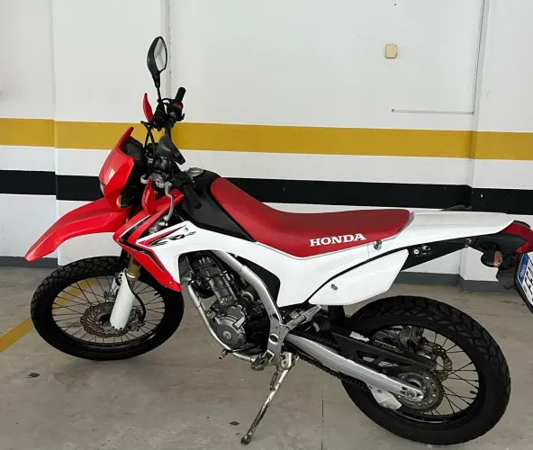 Honda CRF 250l EMPLACADA