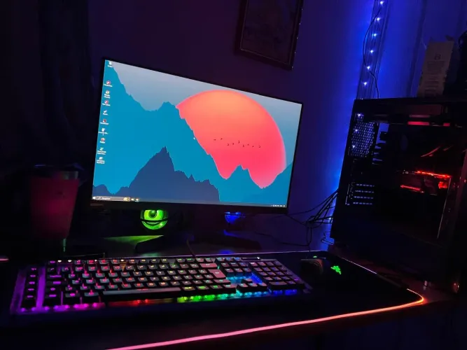 5 5600g, RX 5600xt rog,16gb ,180hz 1ms ips
