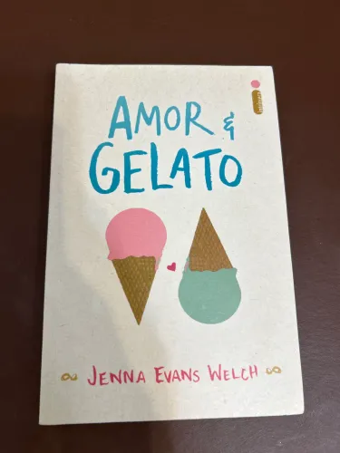Livro ?Amor e Gelato?