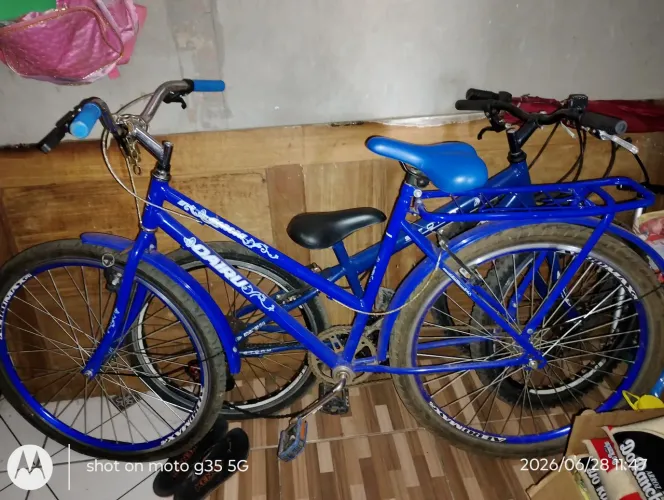 Vendo está bicicleta está nova um pouco usada está sem camara de ar de anteira 450 reais