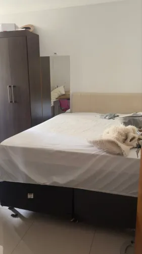 Cama queen size