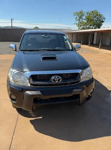 Toyota Hilux CD SRV D4-d 4X4 3.0 TDI Diesel AUT 2011