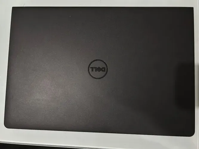 Lote 10 Notebooks Dell Inspiron tela de 15.6", i7 , i5, todos com baterias novas.