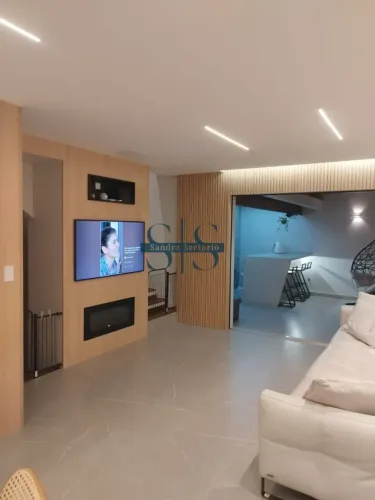Casa de Condominio  Alto Padrão 232 mts  4 Dormitorios  Suíte Master  Decorada  Jardim São
