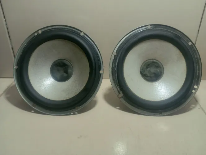Par de Alto-Falantes 6" Para Reparo - Calotas Amassadas