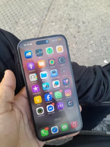 Vendo iPhone 14 Pro Max 128gb bateria 77% apenas a traseira trincada