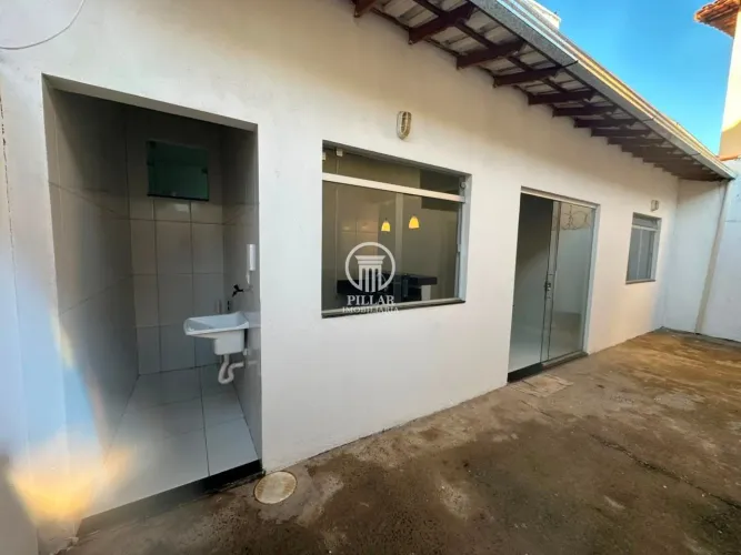 CASA PARA LOCAÇÃO NO BAIRRO CANELAS  MONTES CLAROS/MG