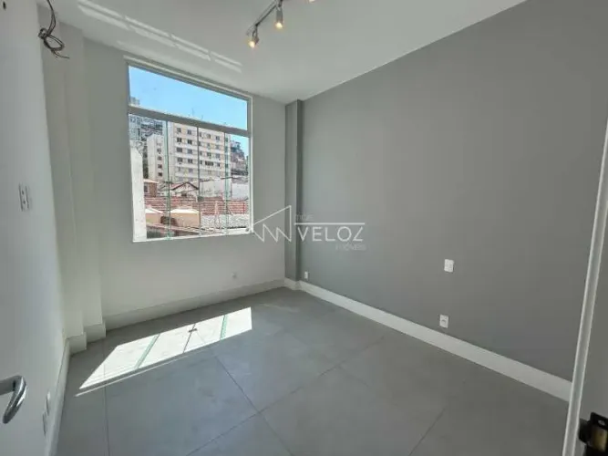 Apartamento : Padrão / Residencial / Catete
