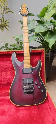 Guitarra Schecter Hellraiser C1 EMG 81/85