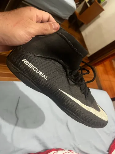 Tênis de futsal NIKE 