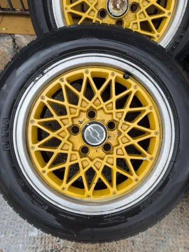 JOGO DE RODAS FURACÃO 5 ARO 15 + PNEUS PIRELLI - 5 FUROS