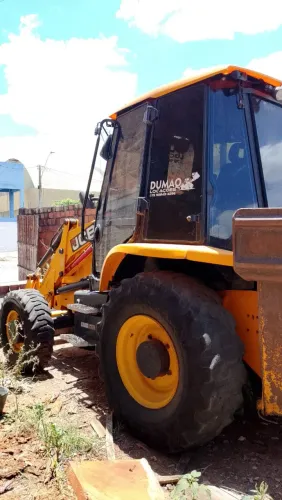 RETRO ESCAVADEIRA JCB