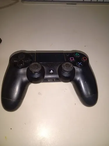 Controle de ps4 não ligou sem garantia 