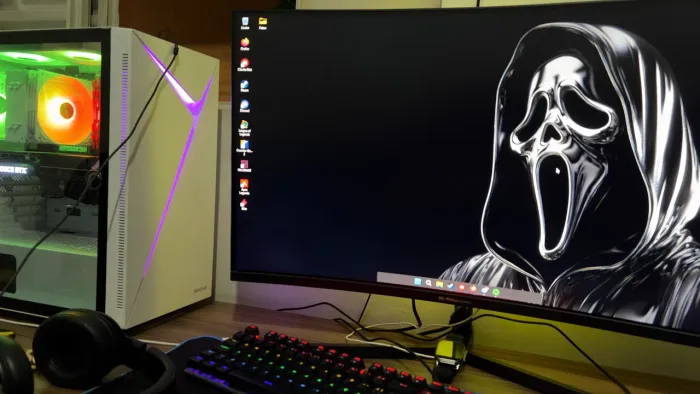 Monitor Gamer Philco Ultra Gamer Curvo 2K 32plg IPS 165hz  