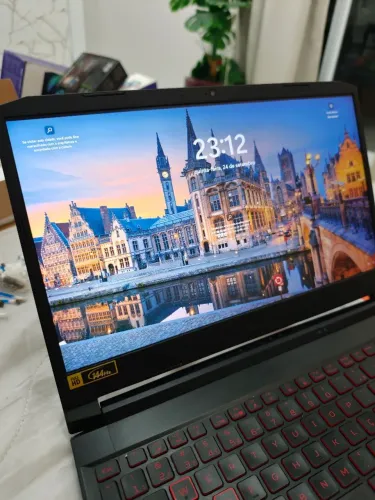 Nitro 5 (I5 11400H, GTX 1650, 24GB RAM, 1tb SSD)