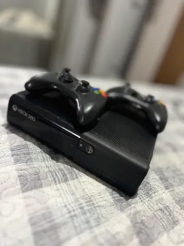 Xbox 360 desbloqueado com vários jogos inclusive GTA 5