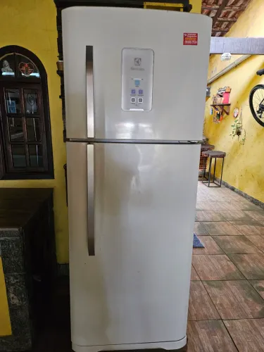 Geladeira eletrolux