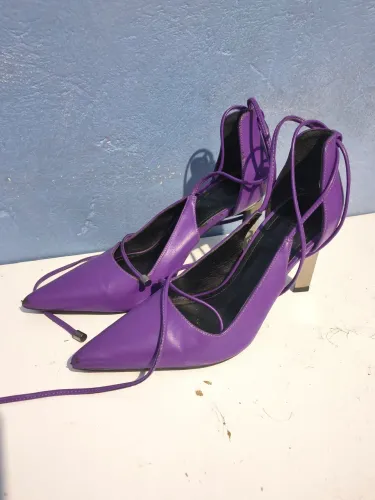 Scarpin roxo 