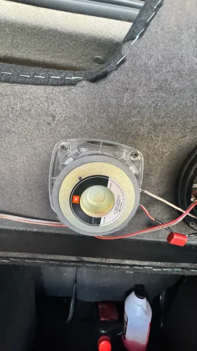 Caixa de Som Automotivo