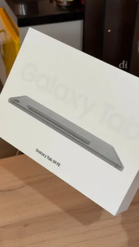 Samsung Galaxy Tab S9 FE 128GB (Com Chip 5G) | 6GB Ram - Loja física! Com 3 meses garantia