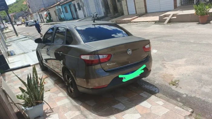 Fiat Grand Siena Attrac. 1.4 EVO F.flex 8V 2013