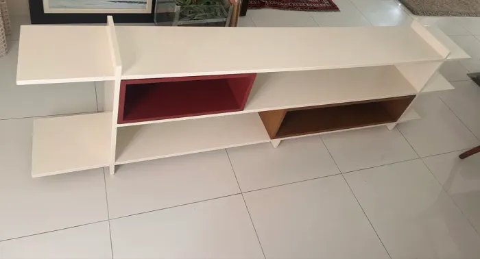Aparador laqueado moderno e lindo