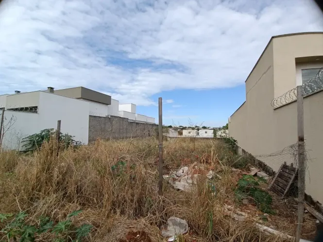 LOTE 450M² / SETOR CENTER VILLE GOIÂNIA