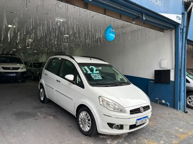 Fiat Idea Sporting 1.8 Flex 16V 5P 2012