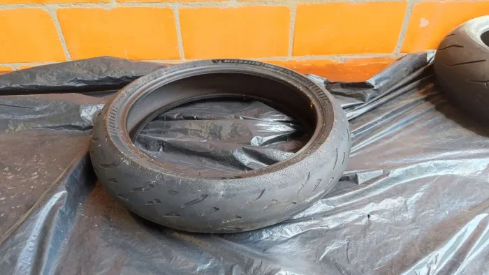 Pneu dianteiro Michelin 120/70 R17