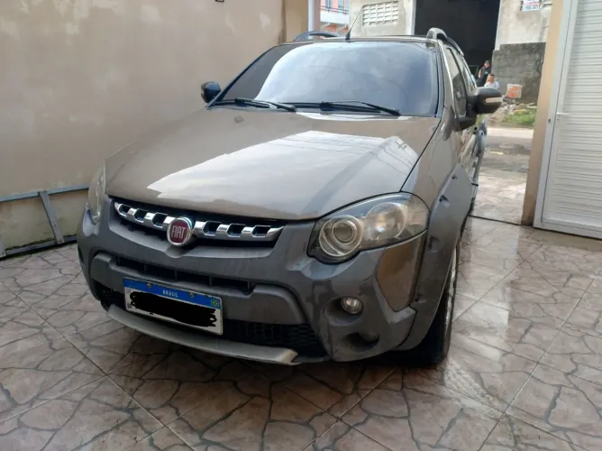 Fiat Strada Adventure1.8/ 1.8 Locker Flex CD 2015