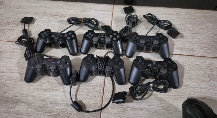Controles para PlayStation 2 com defeito para uso de peças ou conserto 