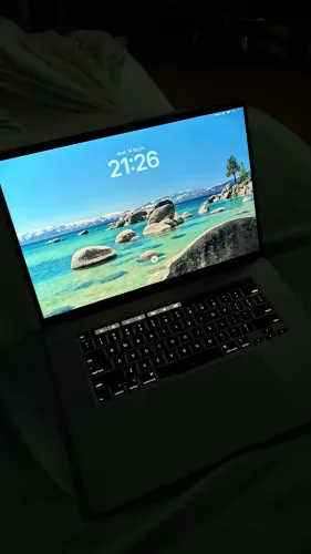 MacBook Pro 16 2019 - i7 / 16GB RAM (HD 500Gb) - Novíssimo