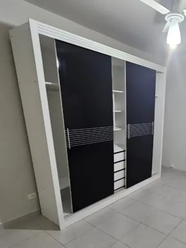 Guarda roupa 3 portas de correr