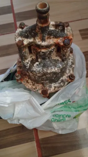 Vendo bomba de poço funcionando perfeitamente