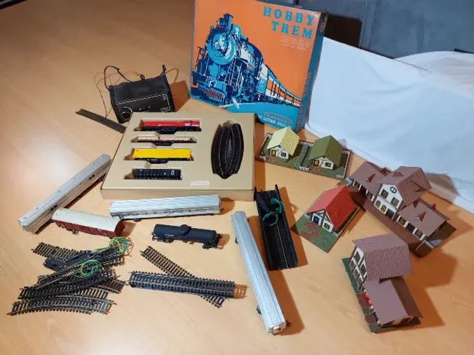 Kit Ferromodelismo, Hobby Trem, casas, vagões, controle de velocidade e direção, desvios
