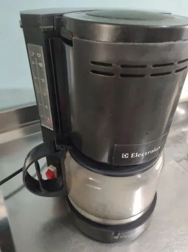 Cafeteira Electrolux. 40 reais 